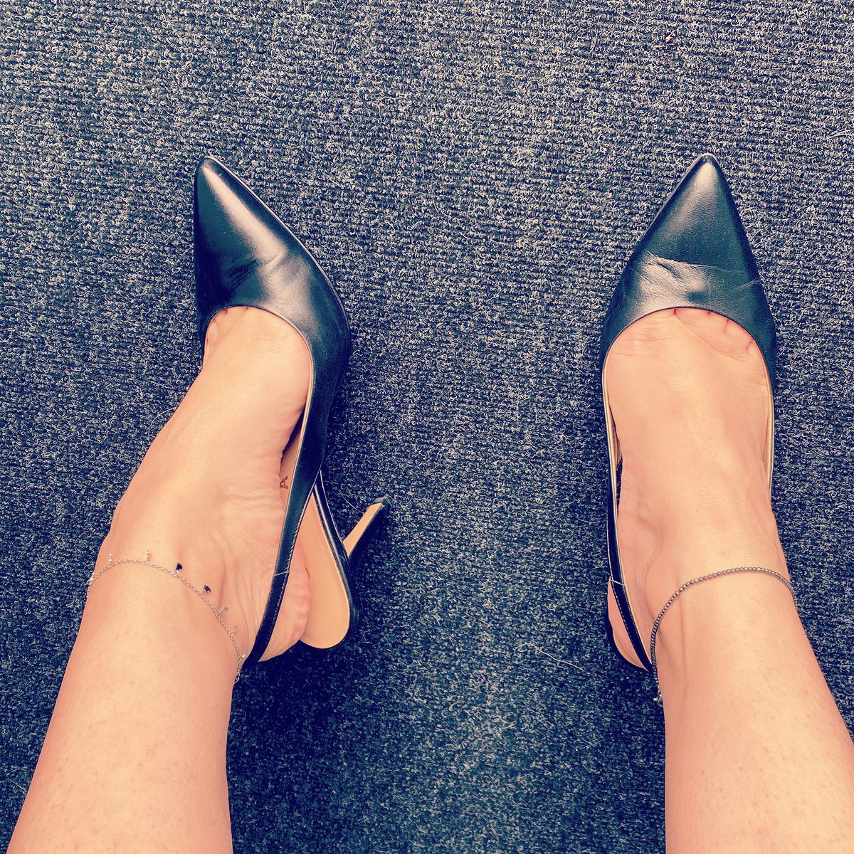 HappyFeetFans's tweet photo. Slingback time #heels #heelsaddict #feet #feetmodels #feetfetishgang #instagram #onlyfans #onlyfansgirl https://t.co/bZvpzMqq5I
