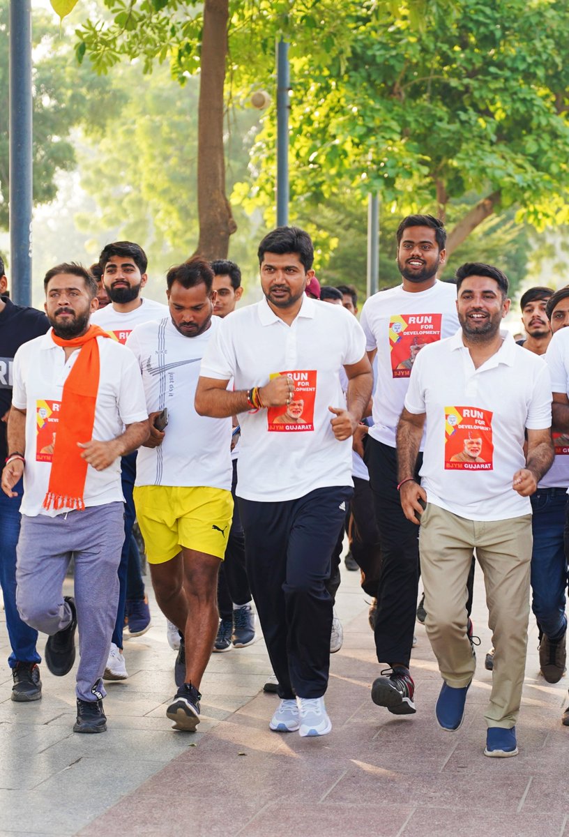 DrPrashantkorat's tweet image. Marathoning, The triumph of desire over reason.

📍 Kankaria Lake, Ahmedabad 

#RunForDevelopment 🏃🏻🚩