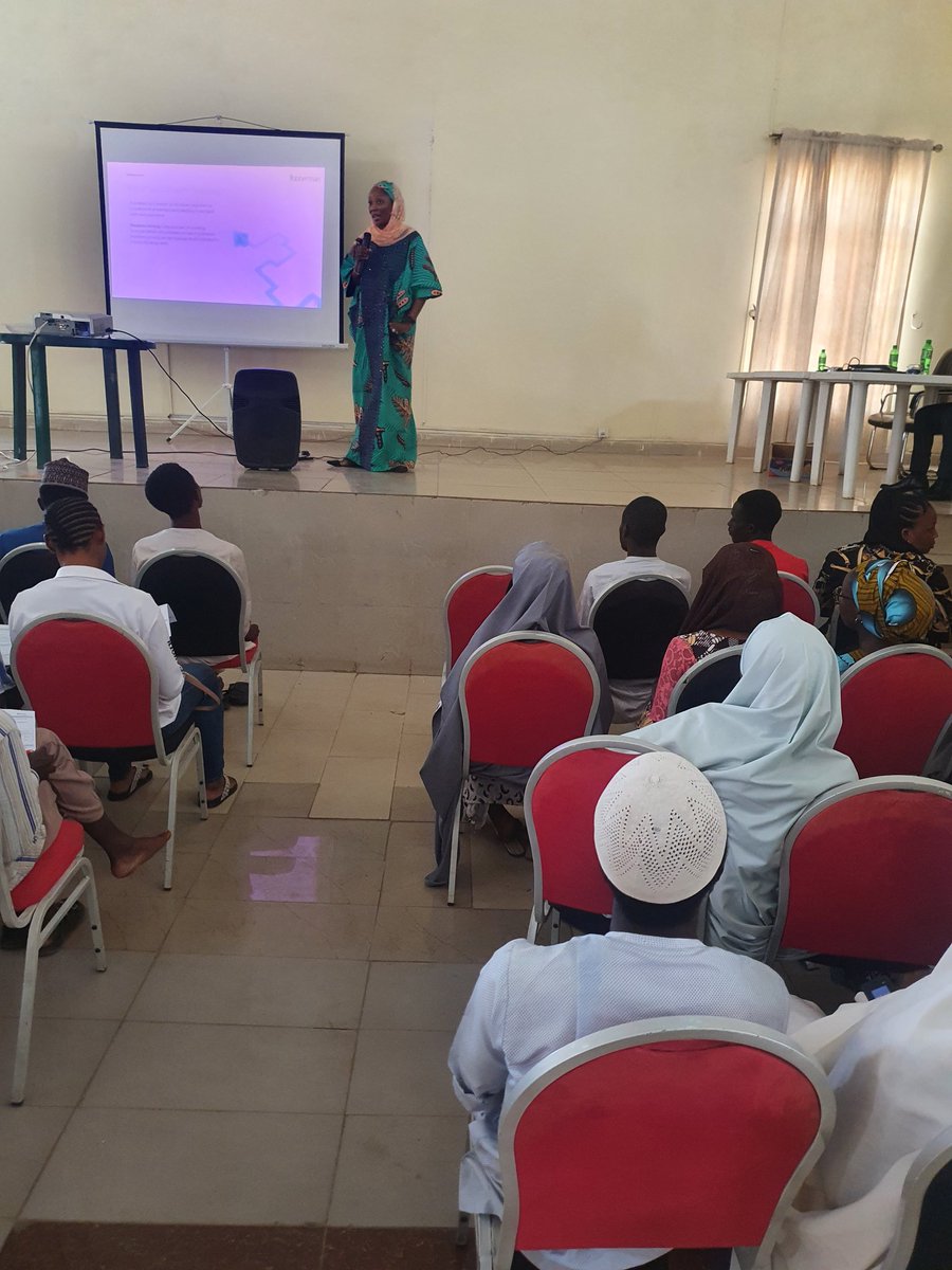 yeffyde's tweet image. Thanks to all our stakeholders for cooperating with us in achieving this milestone..

#YoungEntrepreneurshipChallenge

#APathToSuccess

#BatchA

Cc: @IhifixF @ihifix @Jobbermandotcom @KadBizSchool @smedaninfo