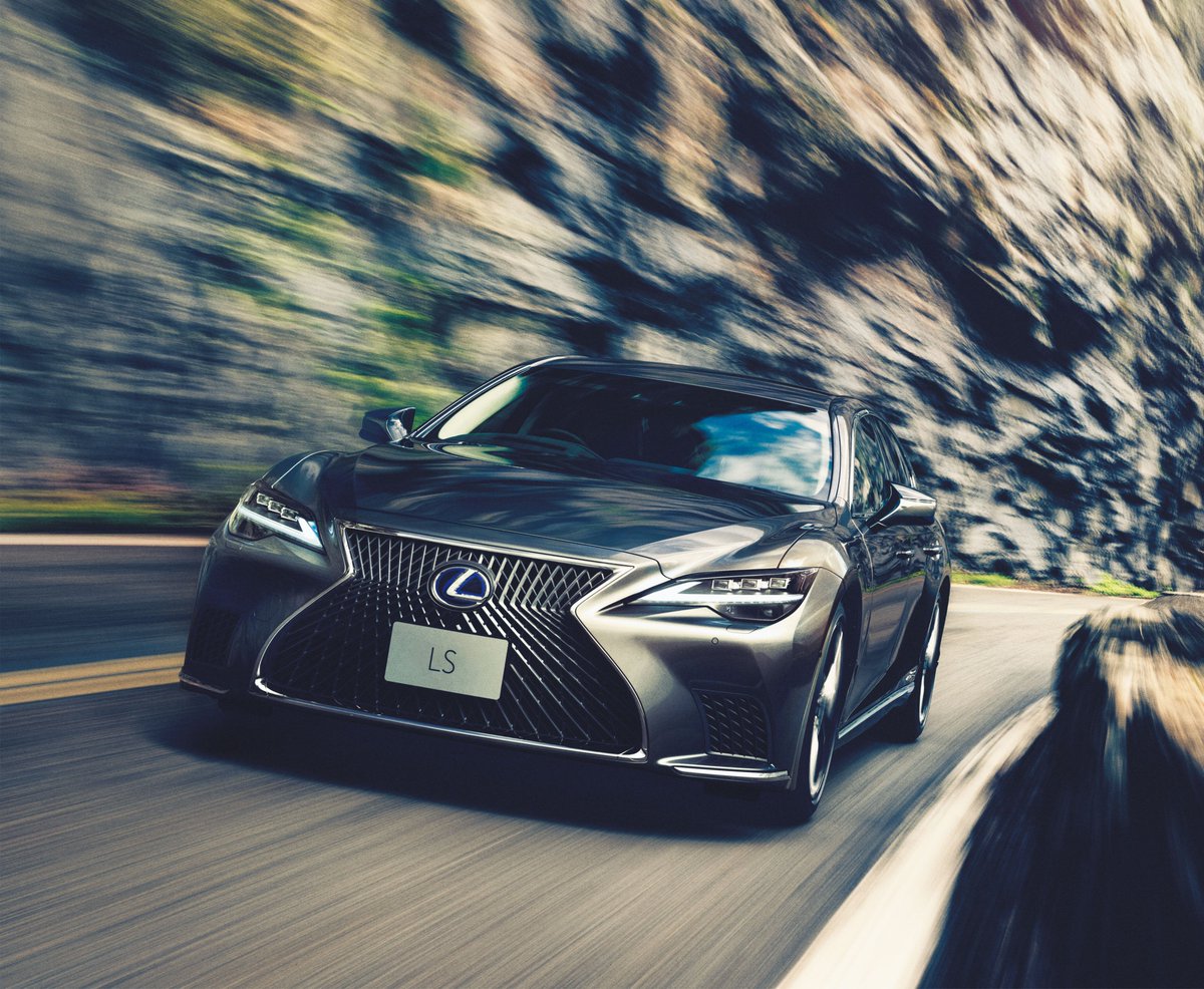 lexusqatar's tweet photo. تمتع باسترخاء غير عادي في سيدان
.
#LS #Lexus #Qatar #Luxury #Comfort #Relax #QatarLife #QatarCars #IAm_LS https://t.co/V12hoRrVRf