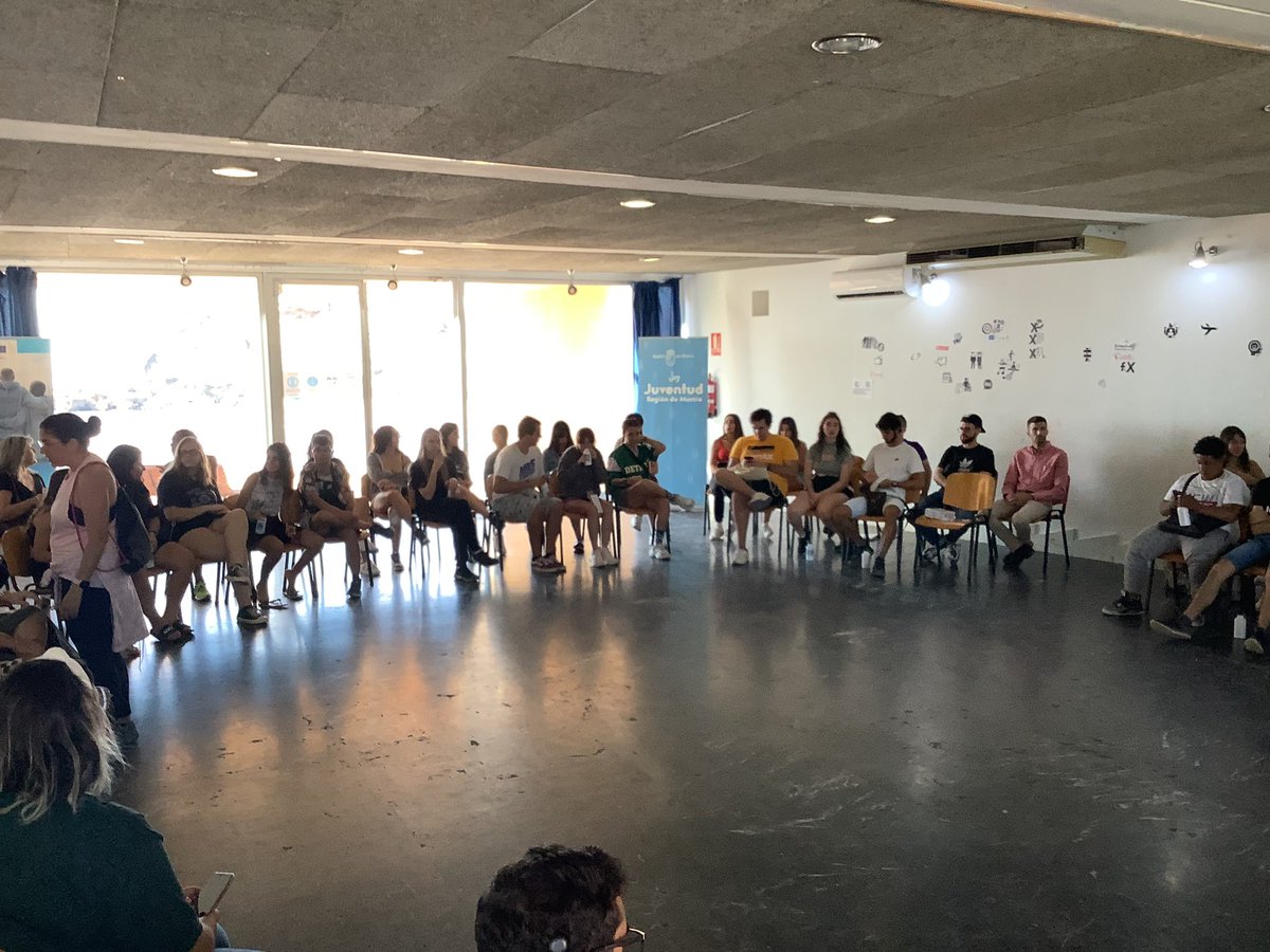 JuventudSJavier's tweet photo. @CazallaIntercultural El proyecto #DialGo enmarcado en @EUErasmusPlus de @mundojovenRM dentro del #diálogoEstructurado acerca de las demandas de la juventud a los políticos. Este finde encuentro en @AlberguesREAJ #Calarreona:Jóvenes y técnicos de diez municipios. https://t.co/f67IjeXxUy