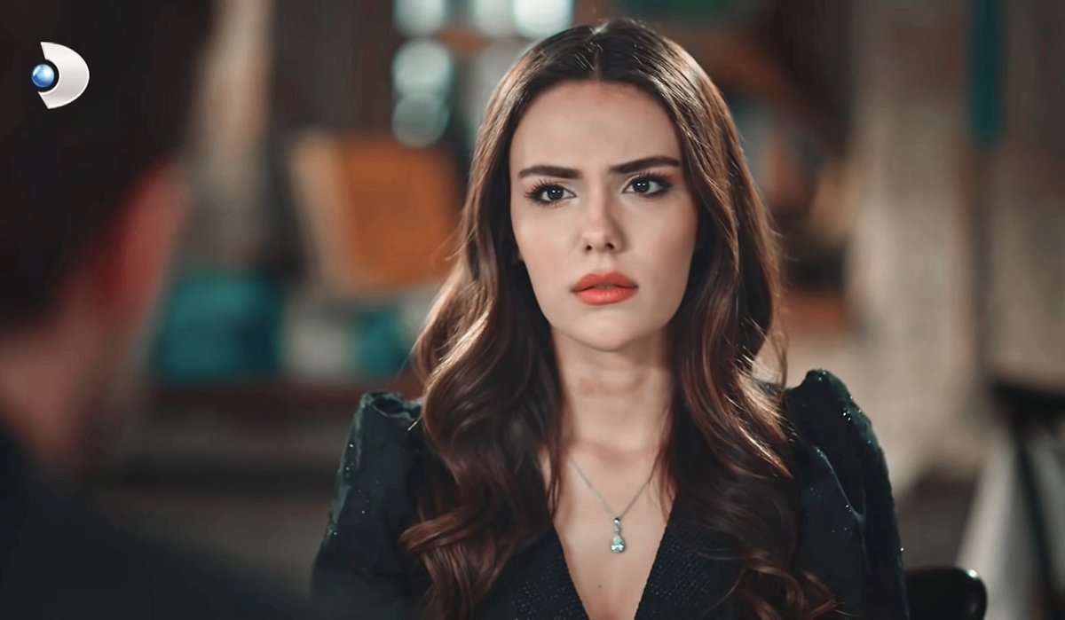 whiteece's tweet photo. bu çift tekrar böyle yemeğe çıkmalı ❤️

#ÖzgüKaya • #BekerGüven

#ÜçKızKardeş • #TürMer https://t.co/lUEqihtjNH