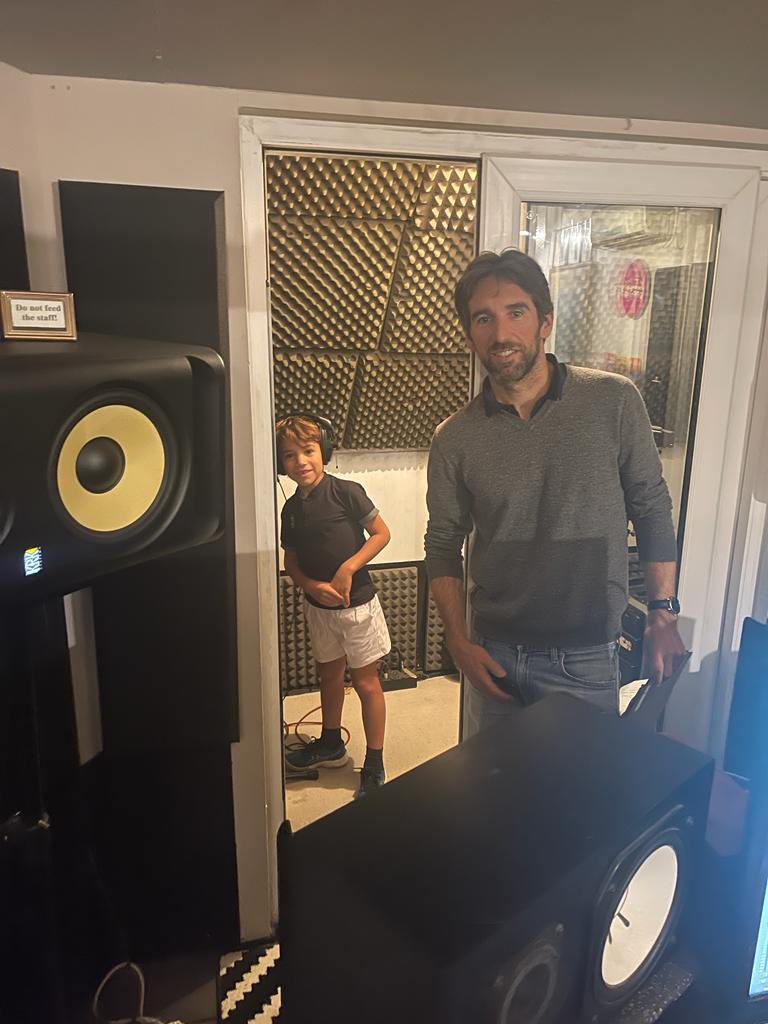 Father and son #recording together.
It made our heart melt!
Have a fabulous Sunday #musos!
02088839641

#jobsatisfaction #lovewhatyoudo #sundayvibes #recordingstudiofun #recordingstudio #studiolife #recordingstudiife