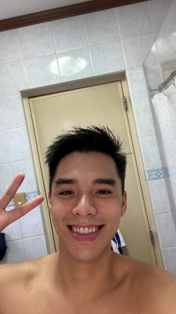 IyoCanlas's tweet photo. Snip snip ✂️ https://t.co/7s37nYHdjd