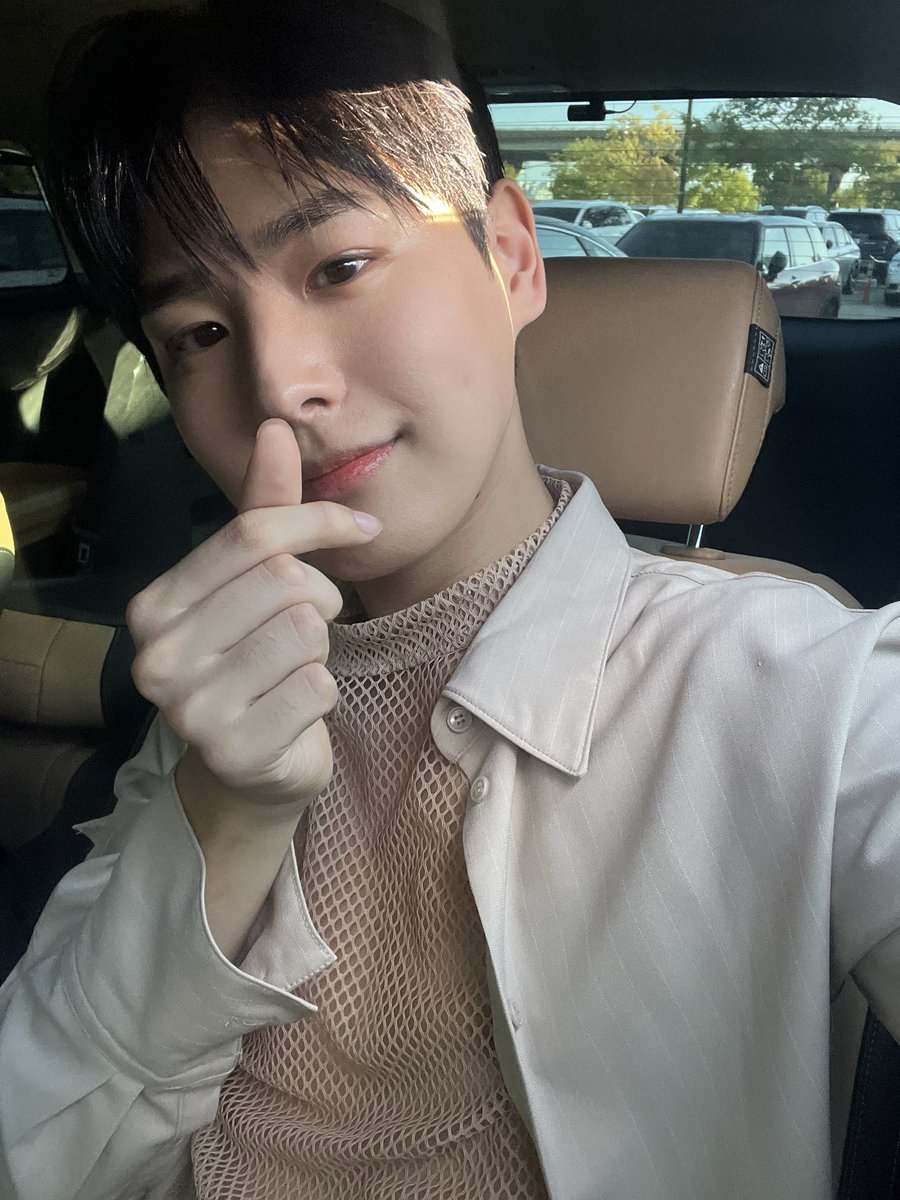 seungtsik's tweet photo. @selfoli https://t.co/T3rphfXVBn