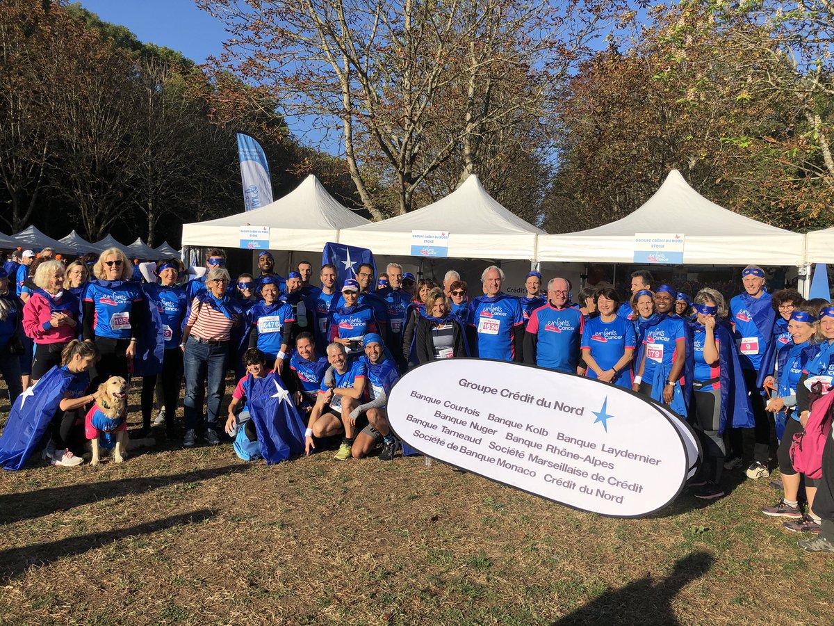 ericlhote's tweet photo. Prêt pour le départ avec groupe @creditdunord @ImagineforMargo pour #CourseEnfantssansCancer avec nos parrains @SarahOurahmoune et @vicautjimmy entourés de la #GardeRépublicaine #GoFightWin https://t.co/cyiZ7czrY0