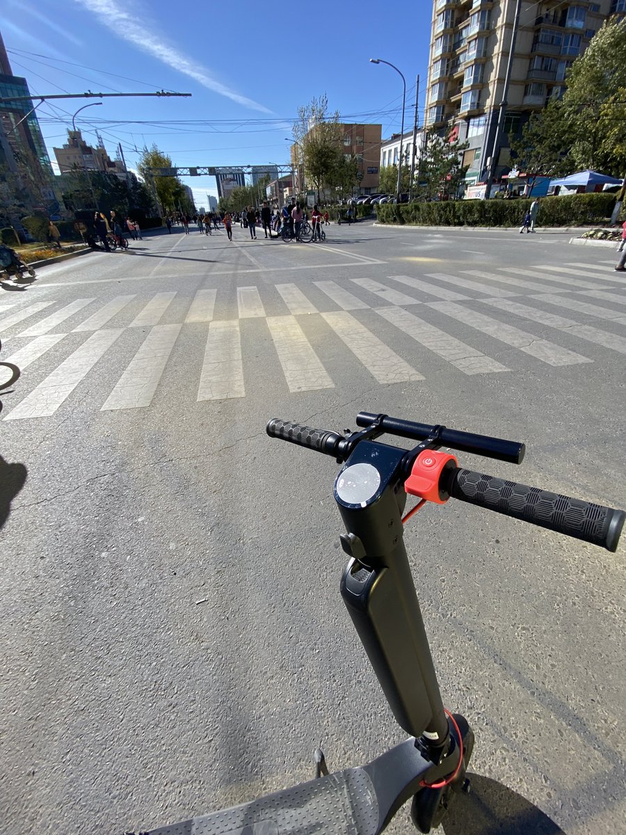 Хотоор сайхан сэлгүүцэж байнадоо 😎