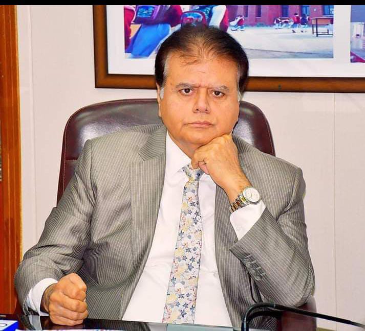 WRoongho's tweet photo. ہم 6 ماہ سے بنا تنخواہ کے کام کر رہے ہیں ہماری بھی فیملی ہے بچے ہیں۔ ہمیں بھی گھر چلانہ ہوتا ہے، ہم یہ سب کیسے فیس کریں ہمیں ہماری تنخواہ دو۔
#ReleaseIBAPSTsalaries2022
@sardarshah1 @AkbarLaghari5 https://t.co/aueNQXhUqK