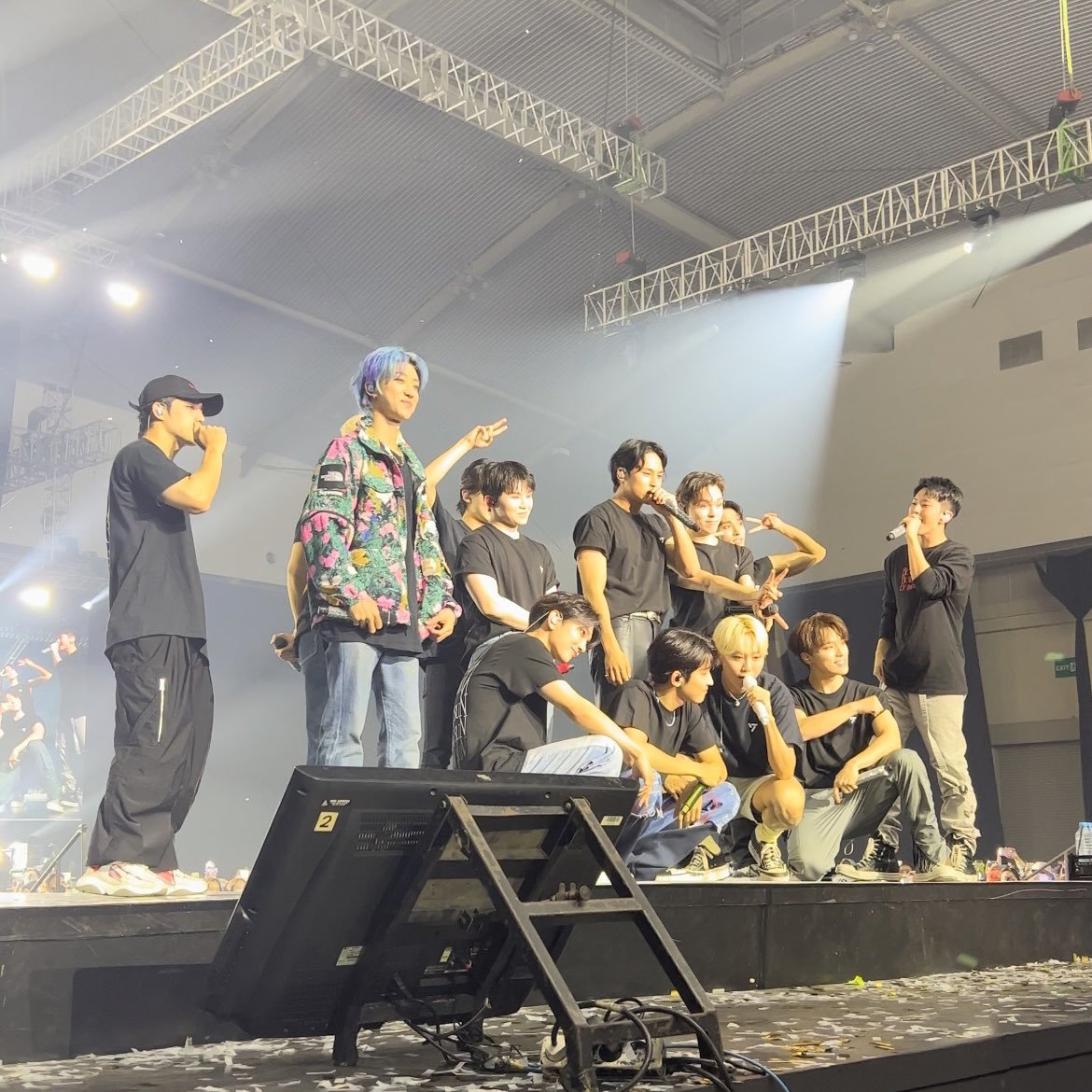 wooabae's tweet photo. 22 - 09 - 24 ;

after lots of years of waiting, finally able to meet the source of my happiness and energy. 🥺🤍 https://t.co/A18i8SZV77