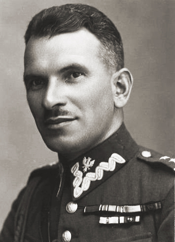 PLinManchester's tweet photo. 📆#OTD 5⃣5⃣years ago gen. Stanisław #Sosabowski passed away. Famous commander of the 1⃣st. Independent 🪂Parachute Brigade, which fought at the ⚔️Battle of Arnhem.
🎖️He was among the most pivotal🇵🇱generals, who contributed to the allied✌️victory over Nazis.
#Sosab https://t.co/I2ZFV3PHs2