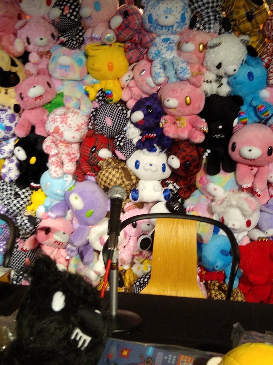 murasakibaka's tweet photo. まさかのまさかで大好きなグル仲間さんからのお誘いで何年か振りのH.T.Zに参加してきた\(^o^)/めっさ楽しかったよー
#HTZ21 https://t.co/j0PFMaCvGL