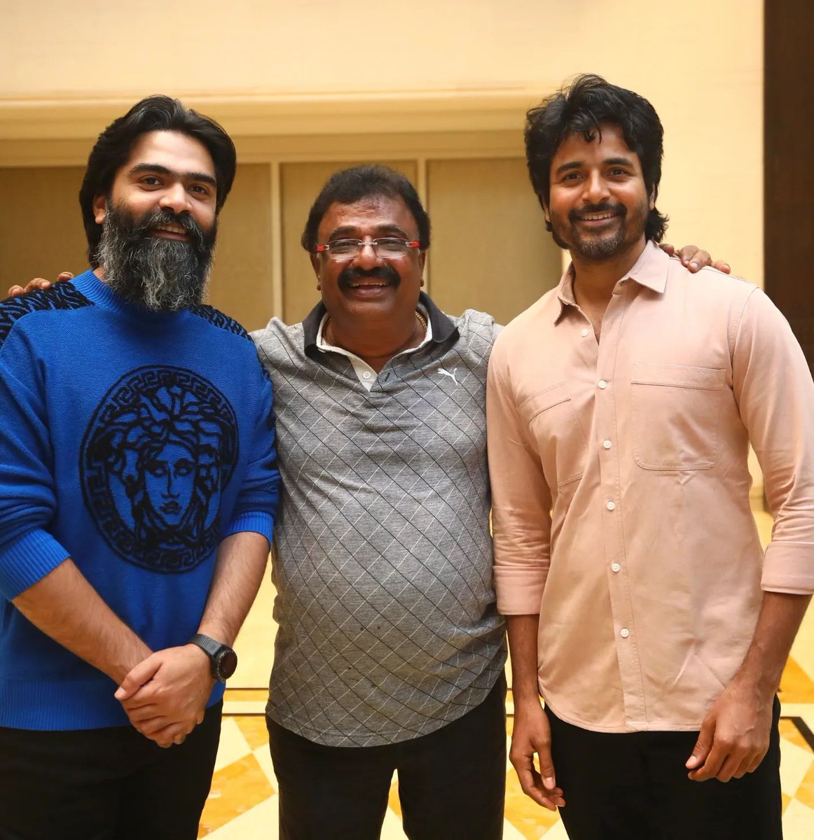 NagaKarthick5's tweet photo. SK at #VTKSuccessMeet 🔥🔥 
@Siva_Kartikeyan @SilambarasanTR_ 
.
#Prince || #Maaveeran || #Ayalaan https://t.co/NJiBShpUcM