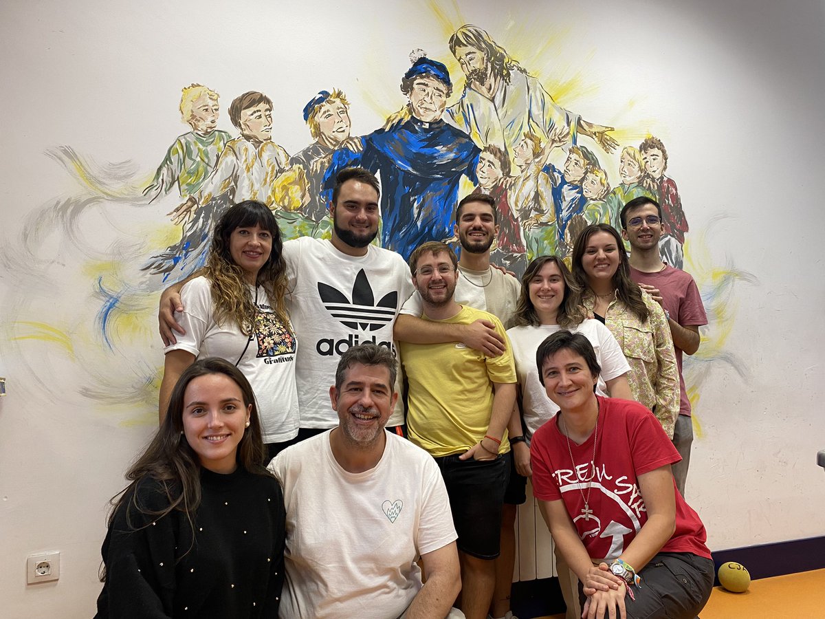 XabiCamino's tweet photo. Ayer pudimos compartir una jornada de formación fantástica en @cjatocha junto a más de 300 animadores de los centros juveniles de @FedValdoco. Gracias a todos por vuestra presencia y compromiso. ¡Feliz curso educativo-pastoral! #AbrimosCaminos https://t.co/8PSBsMnsHz