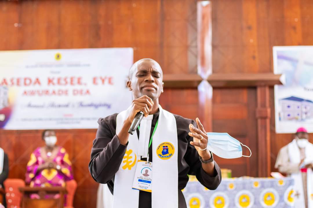 ydmtemadiocese's tweet photo. 🧁| 𝗛𝗔𝗣𝗣𝗬 𝗕𝗜𝗥𝗧𝗛𝗗𝗔𝗬 
Let Celebrate our own DYO. 
Happy Birthday Diocesan Youth Organizer, 𝑹𝒆𝒗. 𝑮𝒊𝒅𝒆𝒐𝒏 𝑫𝒐𝒕𝒔𝒆 𝑶𝒔𝒂𝒃𝒖𝒕𝒆𝒚. Wishing you a day filled with happiness and a year filled with joy.

#HappyBirthday
#YDMTemaDiocese 
#TheMethodistChurchGhana https://t.co/r9YjDg8krS