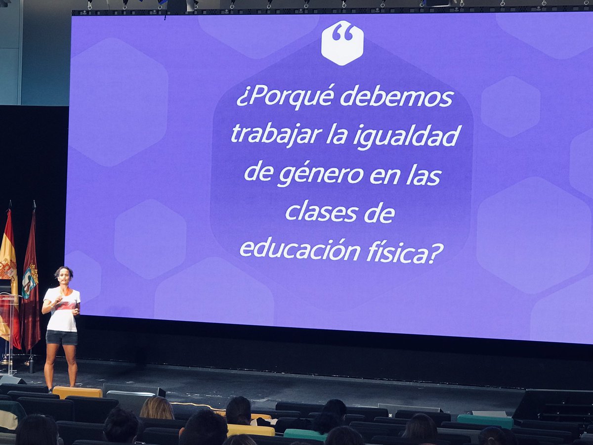GuipaMJOSE's tweet photo. El año pasado en #CIEF_21 conté la historia de “MariAJO” ¿recordáis cuando comenté que una alumna se convirtió en mi maestra? Pues… si, era @AleaRoque y hoy la escucho atentamente y sin duda aprendiendo 👇🏽👇🏽 https://t.co/zXh7LgjGaN