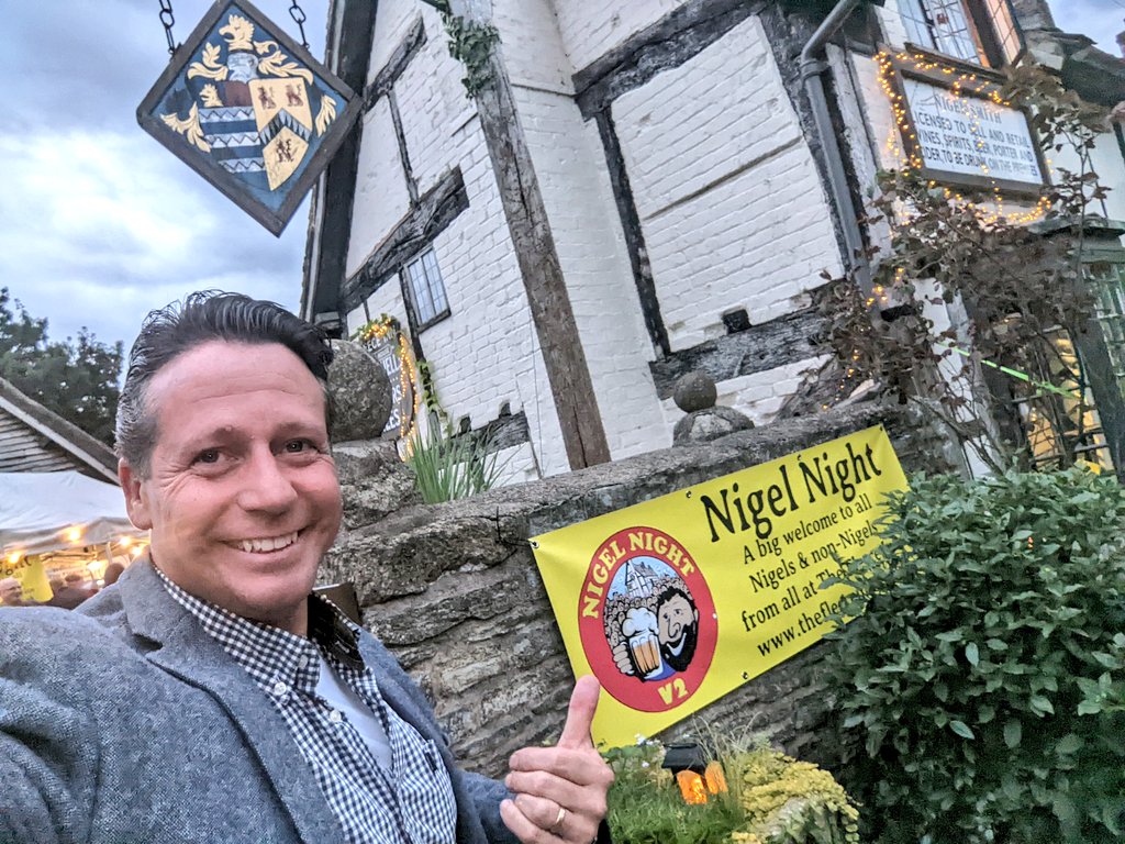 HuddlestonNigel's tweet photo. Another great #NigelNight
Looking forward to #NigelNight 3 already
@TheFleeceInn https://t.co/sOwaiv4xyn
