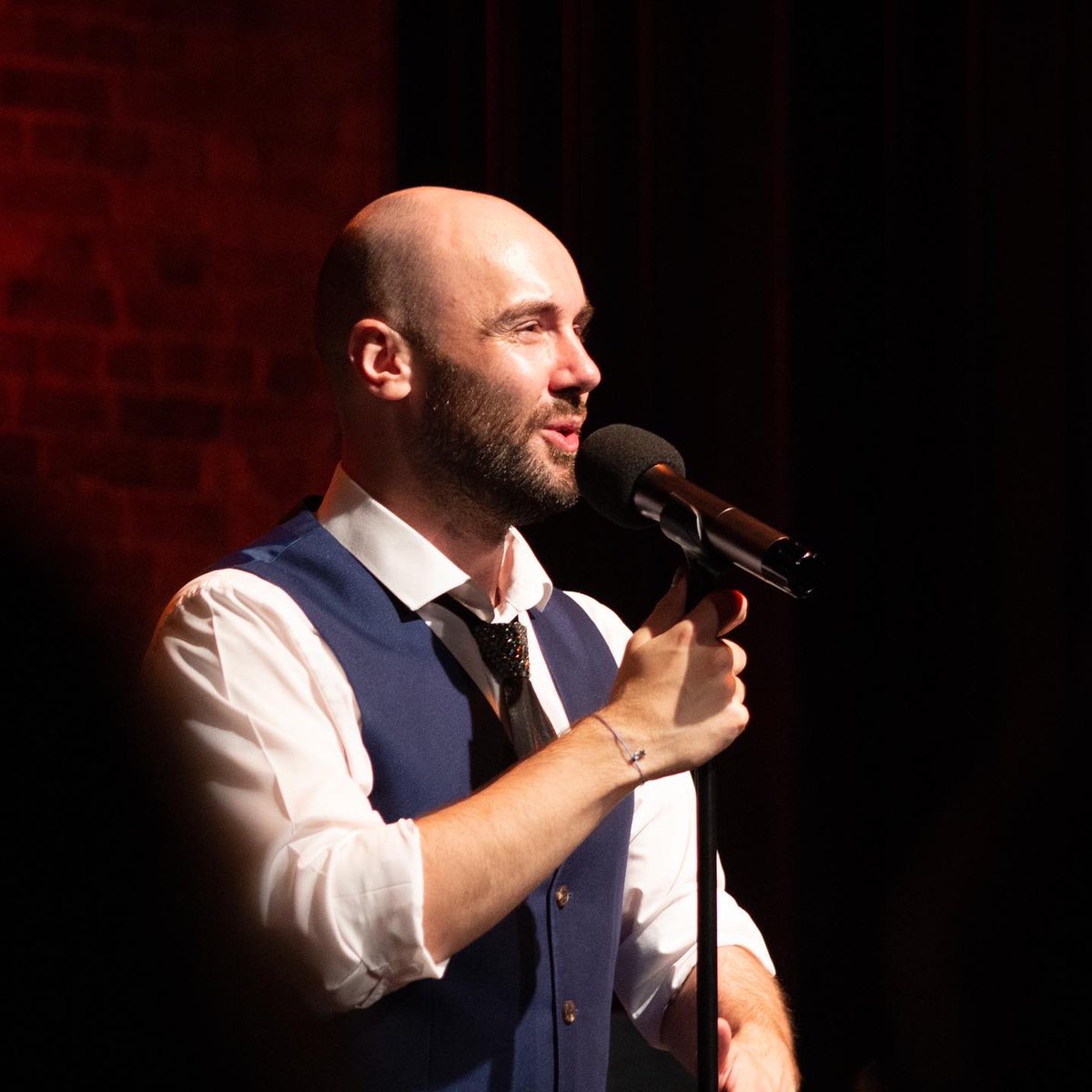 SamuelHaughton's tweet photo. Rehearsal β‘οΈ Showtime
πΈ - @melanie_bright
#rehearsal #showtime #theatre #cabaret #actor #fromthistothis https://t.co/kmOWdzytYU