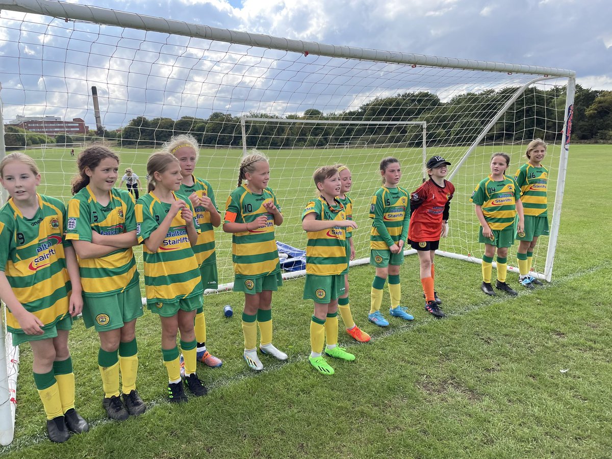 A brilliant result again for the Mustangs 🐎 
Fantastic effort all round 💛💚👏