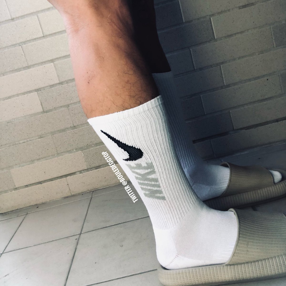 boiledeggtop's tweet photo. / 好物開箱 /
最近很愛Nike系列的衣著
Nike內褲、長襪真的超好看
另外還有一件短棉褲
運動的時候穿真的超級讚👍👍👍

快找 @twboy_tpe 買起來！
哀居連結：https://t.co/1G2gVbGyVr
蝦皮連結：https://t.co/NWI2uglRxh

#好物推薦
#推特止於推特 https://t.co/hA2lA6RtWI