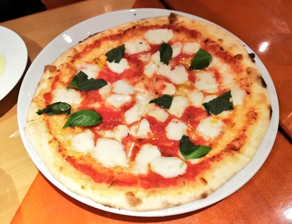 サンクリお疲れさまでした 
サンシャインシティには
飲食店がいっぱいあってありがたいですね
ミートソースパスタとピザを食べました🍝 