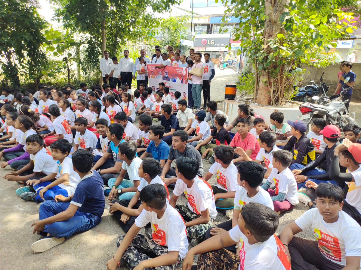 ChetanShiyal's tweet image. પ્રધાનમંત્રી શ્રી @narendramodi જી ના ૭૨ માં જન્મ દિવસ નિમિત્તે @BJYM4Gujarat પ્રદેશ દ્વારા આયોજિત &quot;રન ફોર ડેવલપમેન્ટ&quot; - મેરેથોન ૨૦૨૨ નું સાવરકુંડલા શહેર યુવા ભાજપ દ્વારા આયોજન કરવામાં આવ્યું જેમાં ૧૨૫ થી વધારે વિદ્યાર્થીઓ જોડાયા હતા.

#RunForDevelopment #BJYMGujarat