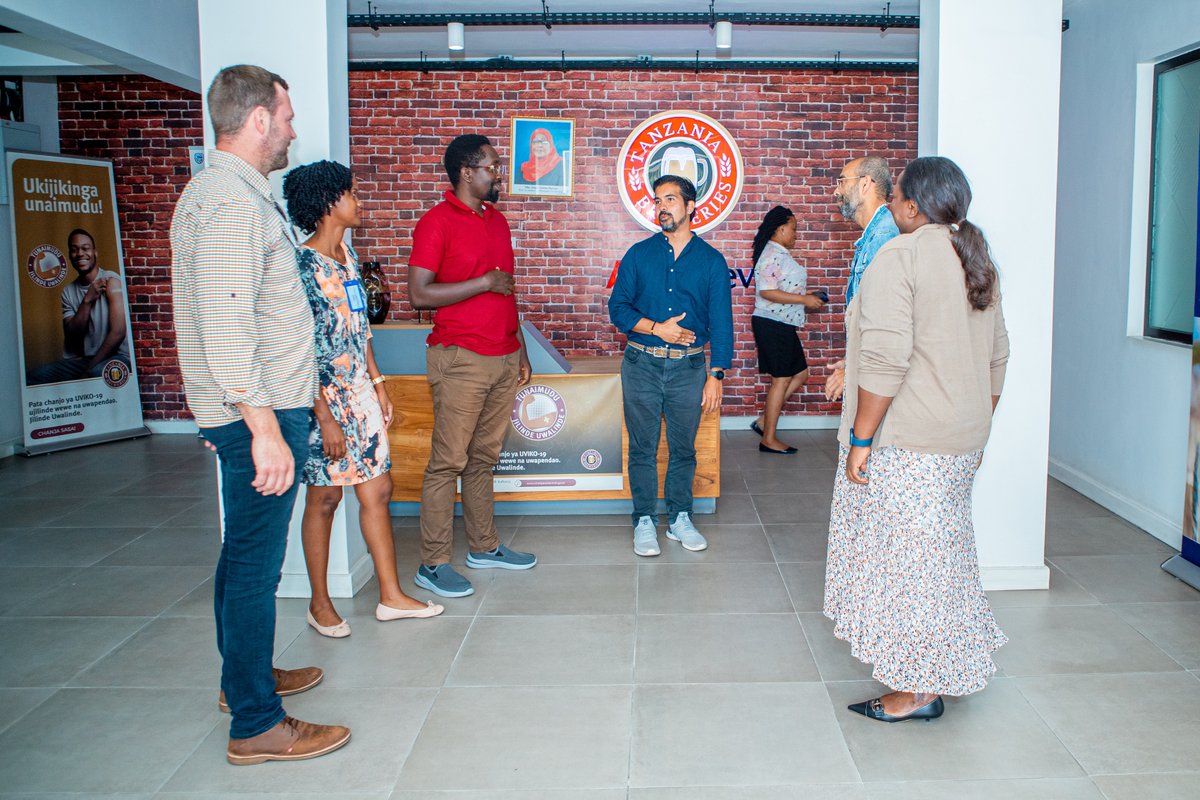 TblPlc's tweet photo. A visit from Banqu team, CEO Ashish Gagrid and Vice President Mark Geoghegan, for meet and greet after a successful launch of the project earlier this year.
Banqu is a technology solution that improves thousands of farmers' lives in rural markets. #Banqu https://t.co/BBeqt1jPLh