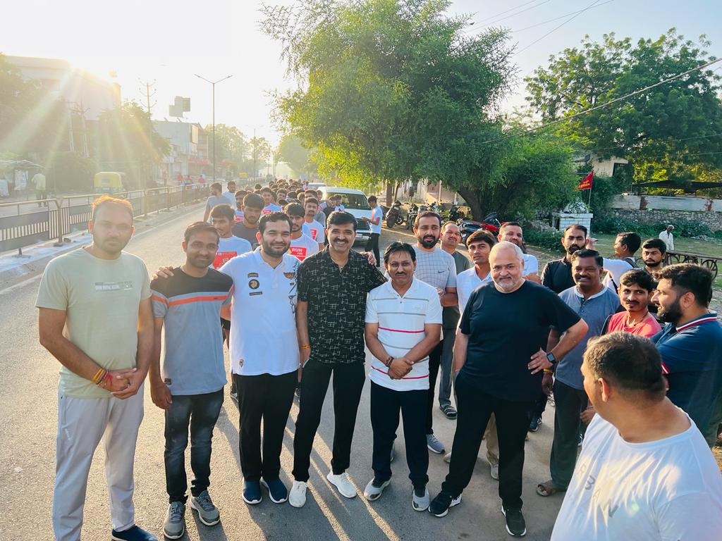 NareshKella4BJP's tweet image. દેશના યશસ્વી વડાપ્રધાન શ્રી @narendramodi જીના જન્મદિવસની ઉજવણીના ભાગરૂપે યોજાયેલ #SevaPakhwada અન્વયે સુરેન્દ્રનગર જિલ્લા યુવા મોરચા દ્વારા આયોજીત #RunForDevelopment દોડમાં સહું યુવા મિત્રો સાથે સહભાગી થવાનો અવસર પ્રાપ્ત થયેલ.
@amitshah @CRPaatil @ratnakar273 @byadavbjp