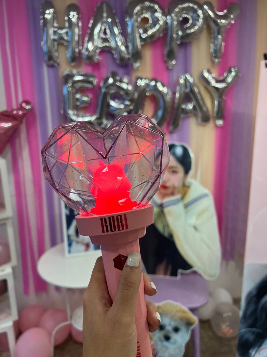 KTfannnn's tweet photo. 은비야 항상 행복하길 바래요. 태국 루비는 은비를 많이 보고싶고 사랑해요. 태국에 빨리 와주세용😍🥹

ขอบคุณสำหรับกิจกรรมดีๆ กอว.ที่ได้มาเยอะมาก และขอบคุณแต้มบุญตัวเองที่จับได้อัลบั้มopen!!! 
#LovelyEunbiDay
#권은비 #KWONEUNBI @KWONEUNBI https://t.co/JHRBT14FGv
