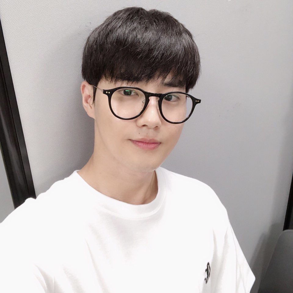 dailykjm's tweet photo. https://t.co/gwaP1tOfFb