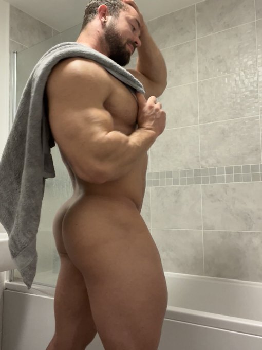 Morning 😘🚿 https://t.co/2cmHLfUIh4 🔞 https://t.co/e2YMh9I8lx
