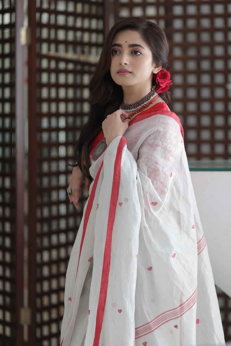 m_ishaa's tweet photo. পুজো আনন্দে কাটুক।

#Mahalaya

Photo: @arnab9804 @Ei_Samay 
@GhoshDebleena https://t.co/BzjESDXsAE