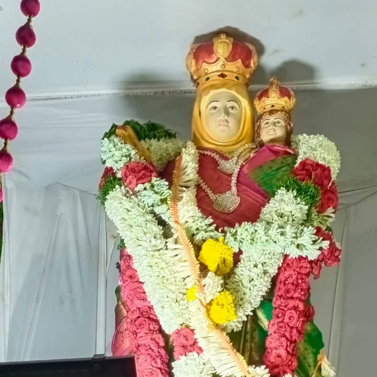 namma_arcot's tweet photo. ஆற்காட்டில் ஆரோக்கிய மாதா பேராலய திருவிழா ஊர்வலம்
#marimatha #matha #namma_arcot
#urvalam #mathart #nammaarcot
#jesus #jesuschrist #jesús #festivel 
#jesuschristislord #arokiyamadha https://t.co/sgFZQKuYLN