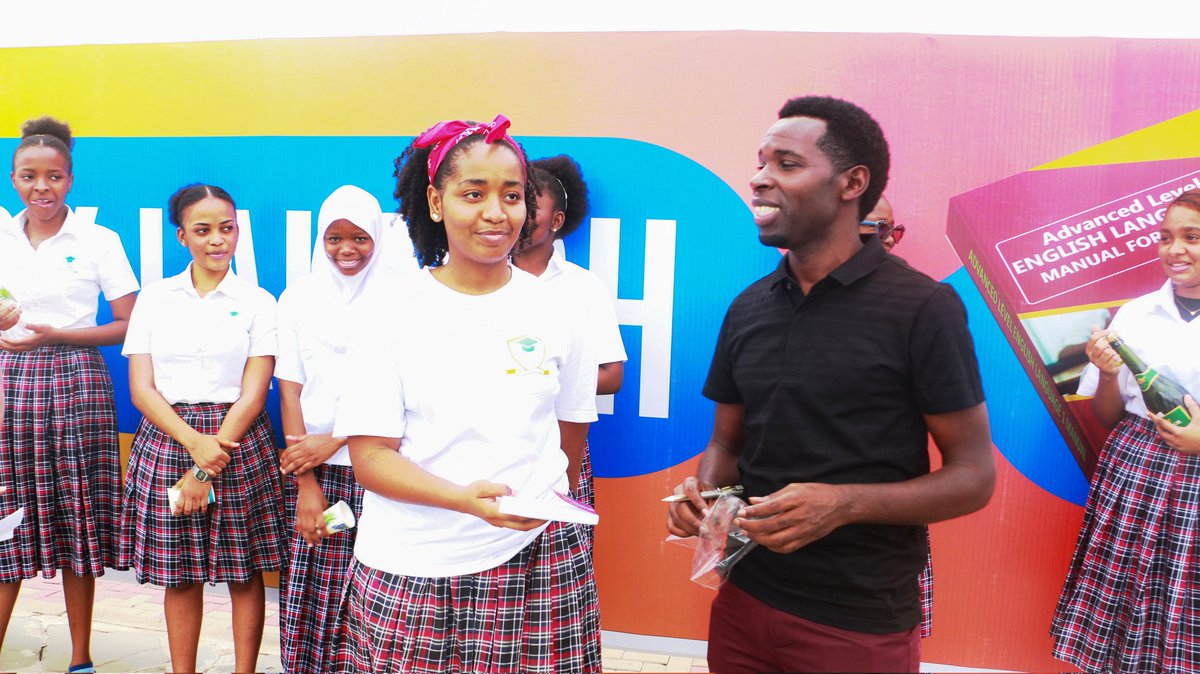 imperialschoolz's tweet photo. Mr Rogers believes that a modern world needs modern teachers who are able to influence the wards from their own talent because the market is not determined to bookish wards.
We are proud of his Milestone
Author:
ADVANCE LEVEL ENGLISH LANGUAGE 1 (MANUAL FORM 5 &6)
#TheBooklaunch https://t.co/cPn5uI4GjF