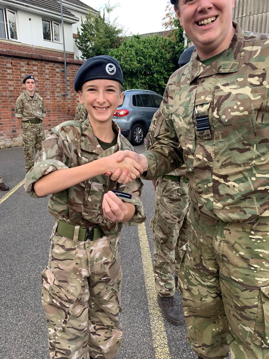 Huge congratulations to the 18 members of #Team1015 who completed their IWT and WHT on the L144, and earned their Trained Shot badge - fantastic work! 🙌

Thank you to the WgShO and his team for delivering the training and running the range 🎯