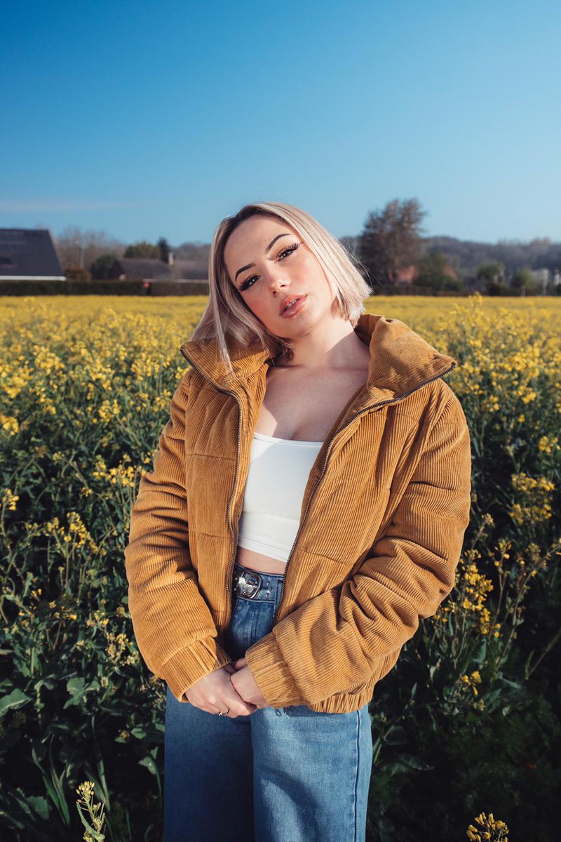AxLGrstOff's tweet photo. 🌾🌿💚💛
Photo Crédit 📸 Jeremy Simon      
#rentrée2022 #etudiant #etudiante #IUT #institut #Institut #université #lens #iutlens #axl #axloff https://t.co/Fs2iIwFhJK