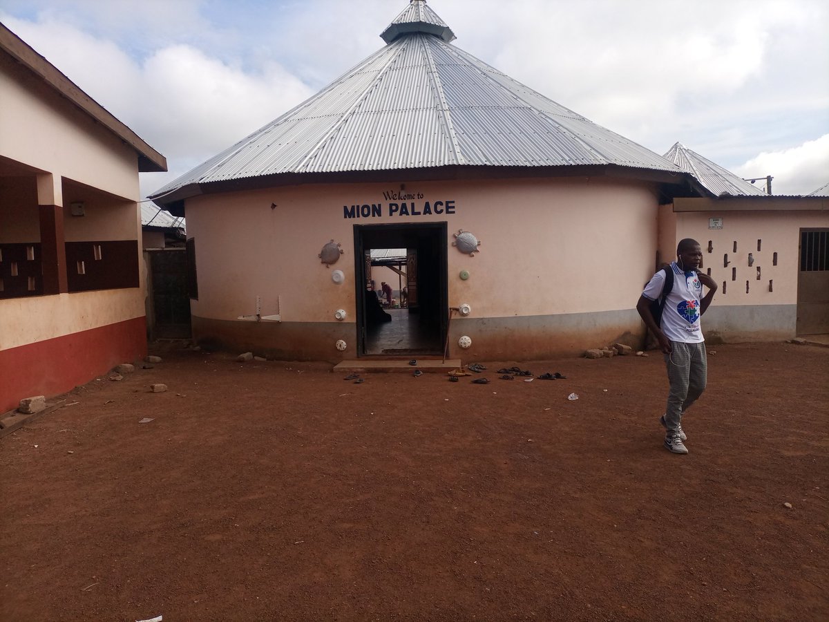 dnshitobu's tweet photo. @dagbaniwiki, @Moore_Wikimedia and @GureneWikimedia are embarking on the @wikimonuments  #WLM2022 in the Northern Region around #Yendi, the capital of #Dagbon https://t.co/AKFBTVhDPG