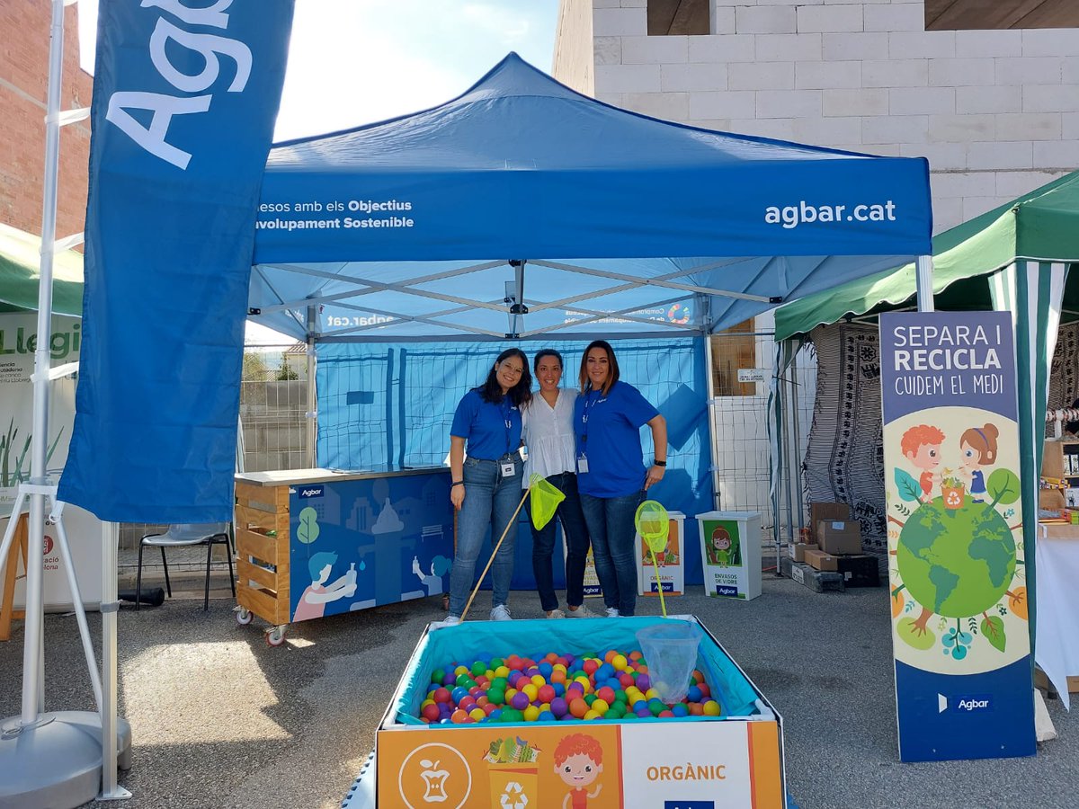 Ona04861477's tweet photo. Tot a punt per participar a la 20a Fira Mediambiental del #Penedès a #SantCugatSesgarrigues  ♻️
Apropa't a l'espai d'#Agbar i podràs participar en el nostre taller de separa i recicla💧 https://t.co/bzfwTsAIaK