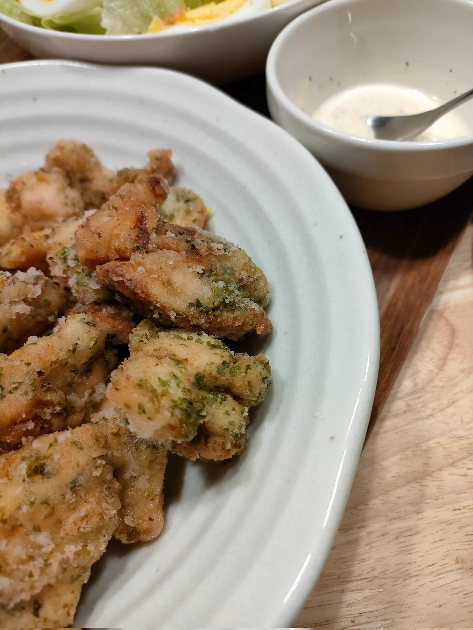 鶏ムネで作ってペッパーレモンマヨソースを添えてみました🐔🍋
お肉柔らかくて美味しいです👍  