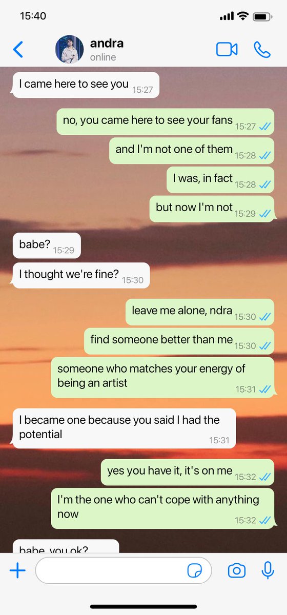 _ashwriting's tweet photo. ; she's dating a Worldstar

Mark Lee one tweet au
_ashwriting https://t.co/OQ6vaDhGN1