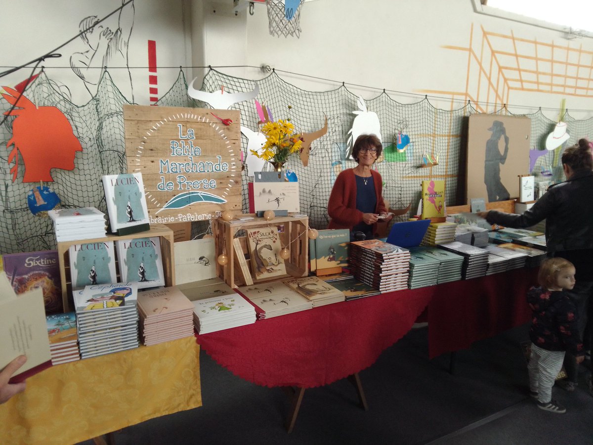 Preenbulles's tweet photo. Vous voulez obtenir une dédicace ou juste vous faire plaisir ? Les libraires sont présents sur le site du festival #preenbulles 📖📚 https://t.co/s1QLdUk8GO