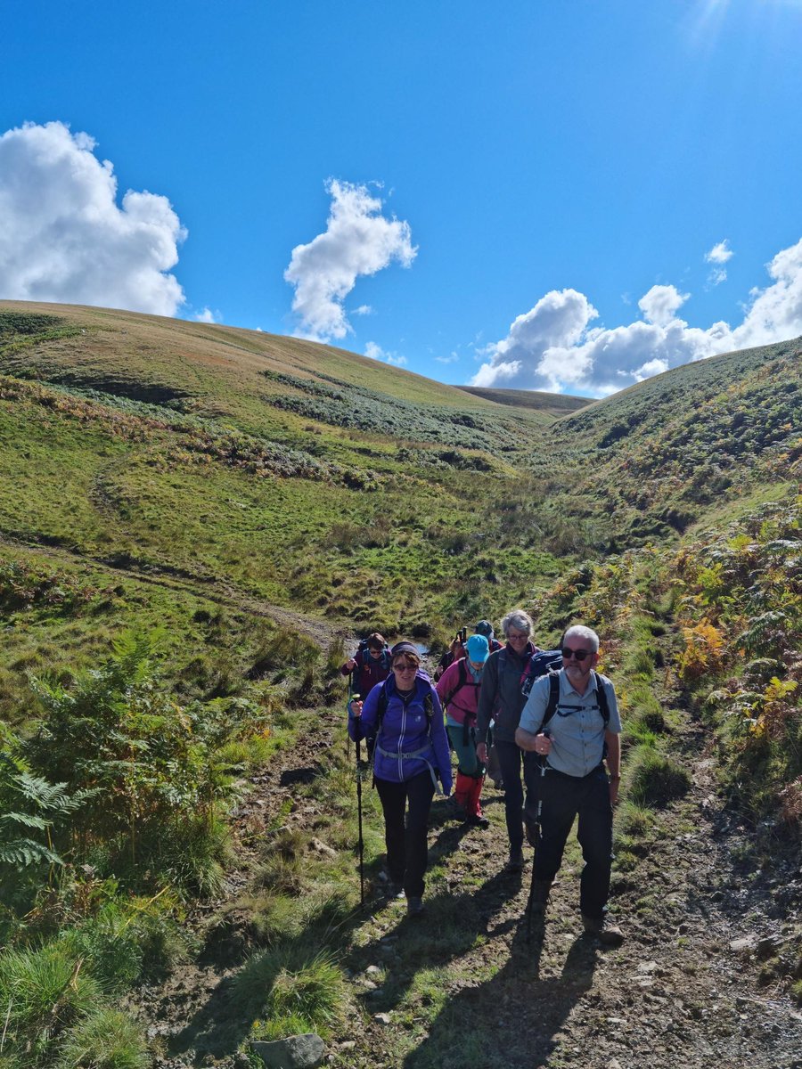 EildonRamblers's tweet photo. #GetOutsideDay
Starting at #TowFord, following the course of #DereStreet, joining the #PennineWay visiting the site of a Roman encampment, #ChewGreen. Following tracks paths around #HindhopeLaw, eventually to #NetherHindhopefarm, returning to #TowFord. 

@ramblersscot @RamblersGB https://t.co/zx2LJzyakc
