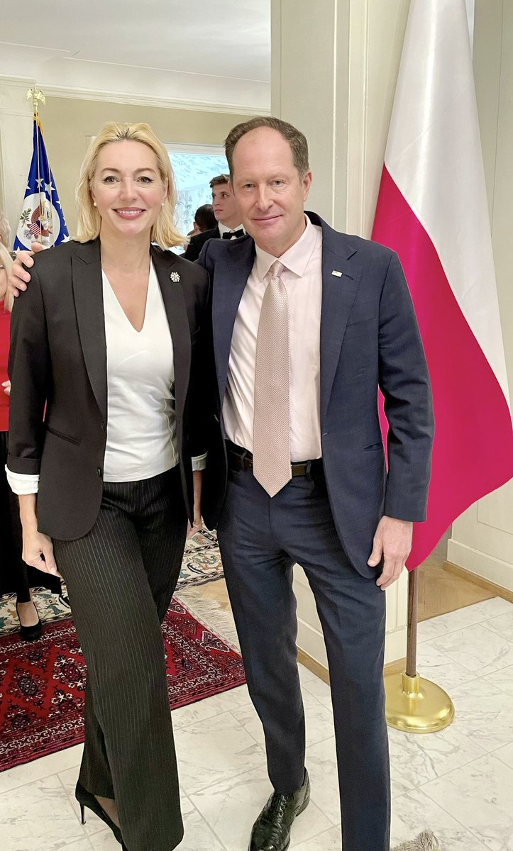 aleks_gren's tweet photo. Thank you @USAmbPoland and @USEmbassyWarsaw for supporting #womeninfinance #womeninvc discussions and capability-building programs. Today every country needs all members of its society contributing to and participating in driving economies forward. @VitalVoices @vitalvoiceseuro https://t.co/d8g4JE8P7u