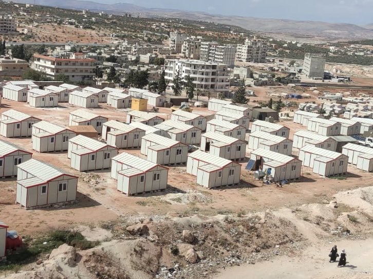 For years displaced people in #Syria have been living in worn out tents that don’t provide adequate protection, particularly in winter Great to see these improved shelters being put up by @MercyUSA, funded by the Syria Cross-border Humanitarian Fund @CBPFs. We need more of this