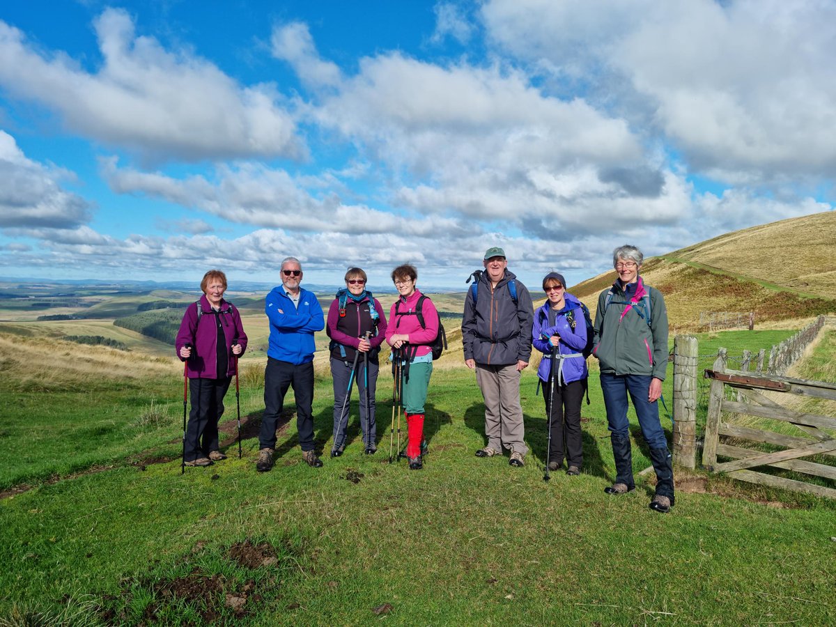 EildonRamblers's tweet photo. #GetOutsideDay
Starting at #TowFord, following the course of #DereStreet, joining the #PennineWay visiting the site of a Roman encampment, #ChewGreen. Following tracks paths around #HindhopeLaw, eventually to #NetherHindhopefarm, returning to #TowFord. 

@ramblersscot @RamblersGB https://t.co/zx2LJzyakc