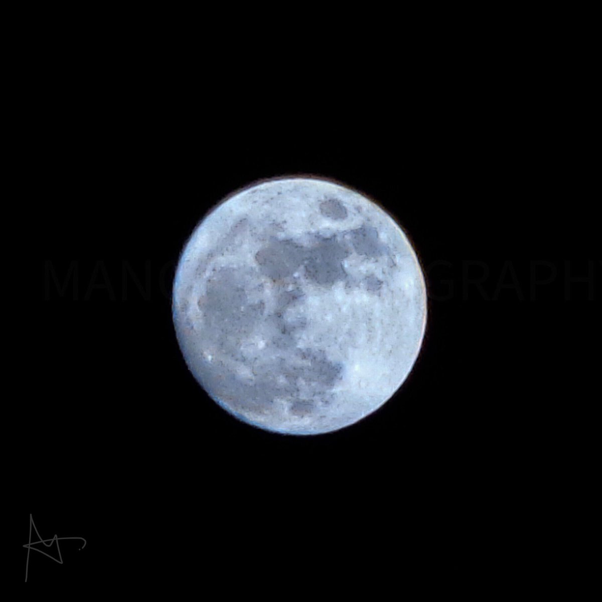 “Moonlight Drowns out all but the brightest stars “🌔

#moon #moonlight #night #photography #nature #luna #sky #art #stars #fullmoon #space #sun
#photooftheday #nasa #moonphotography #instagood #nightsky #sunset #astronomy #moonlovers #nightphotography #universe #instagram #astro