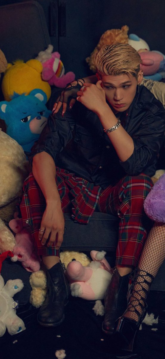 EBOYMATTHEW's tweet photo. ideal photos for wallpaper #BSEPH 
#BM #JSEPH #KARD https://t.co/Mjy3ExF5Bj