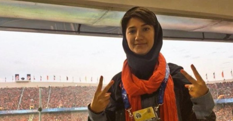 LaVanguardia's tweet photo. 🔴#ÚltimaHora Detenida la periodista iraní Nilufar Hamedi, la primera en dar la noticia de la muerte de Masha Amini.

Su periódico, Sharg Daily, informa de que la reportera fue trasladada ayer a una cárcel desconocida, junto a otra periodista y un fotógrafo.