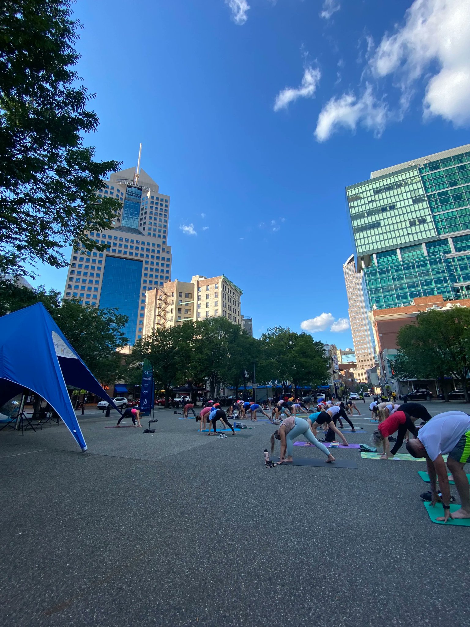 Downtown Pittsburgh on Twitter bright and early for Yoga in the