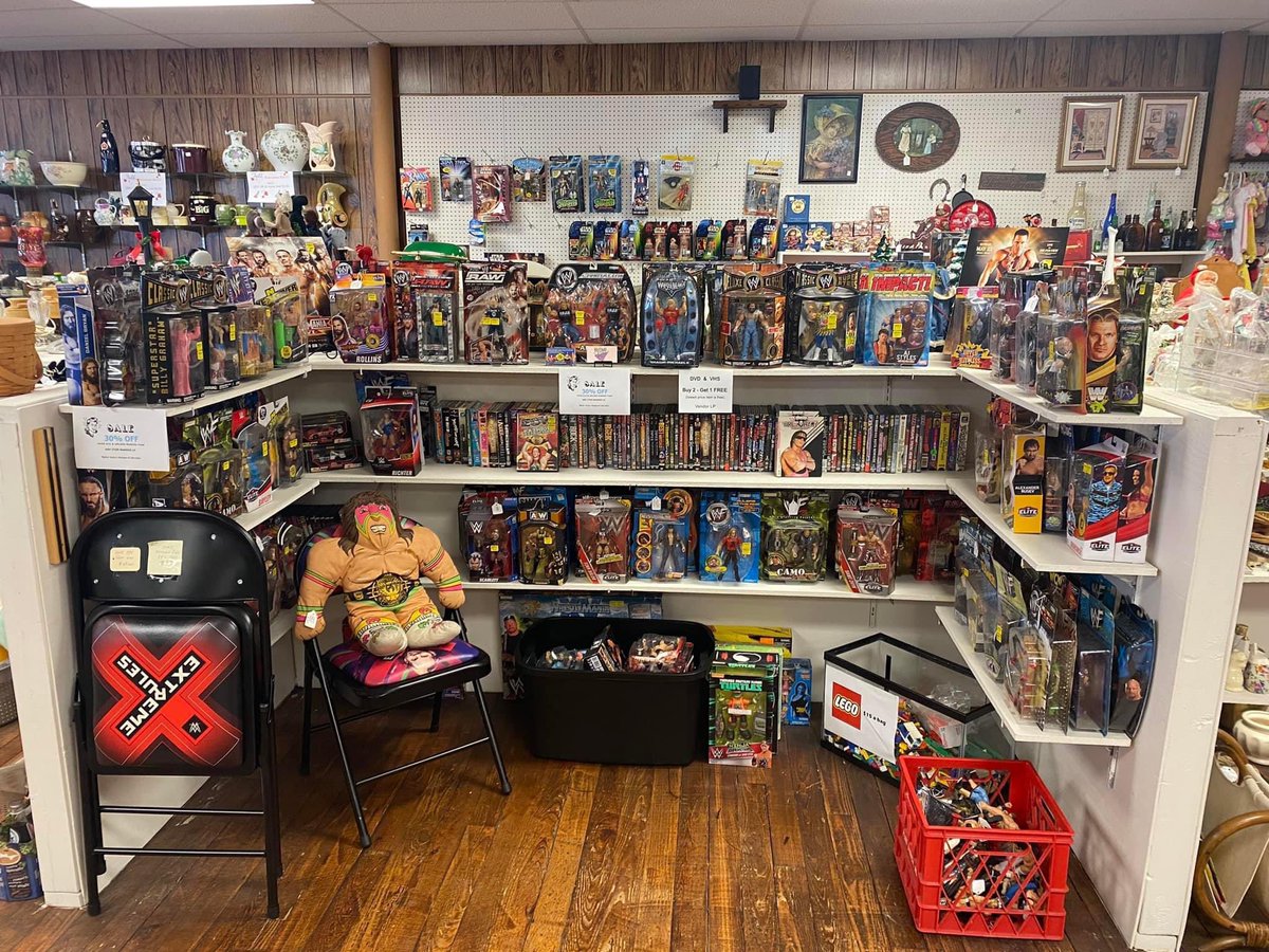 RefLarrysWC's tweet photo. ๐FALL EXTRAVAGANZA!!๐
Continues TODAY 9/25, 9am-5pm
SALE! 30% OFF ANYTHING IN MY BOOTH & trophy case #6 over $10 & not marked firm.@RefLarrysWC is Vendor REF & LP
566 N. Reading Rd, Ephrata, Pa 17522
#mothertuckersantiques #reflarryswc #fallextravaganza https://t.co/gMNcbdzRgG