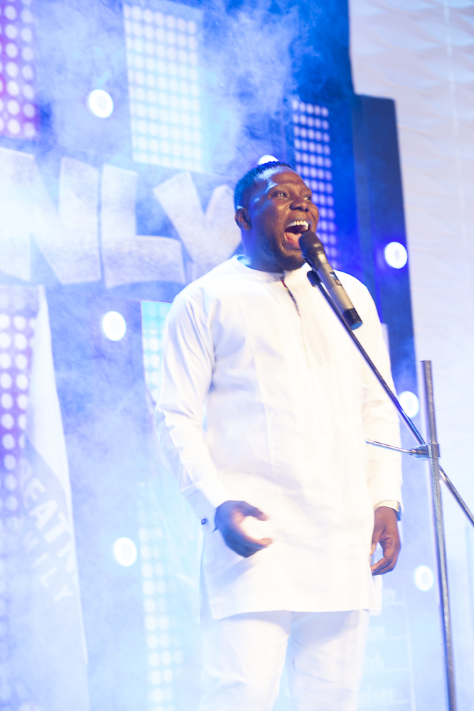 gigcglobal's tweet image. You raise us up from our low places and set us ABOVE ONLY. 

A Moses ministering 

#MVC2022 #MenConference #AboveOnly #GIGCService #SundayService #GloryWorld #GIGCGlobal